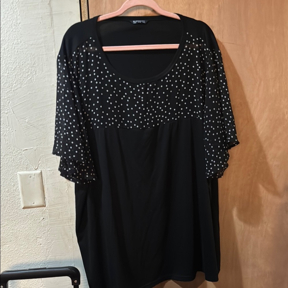 BloomChic Black and White Boxy Blouse